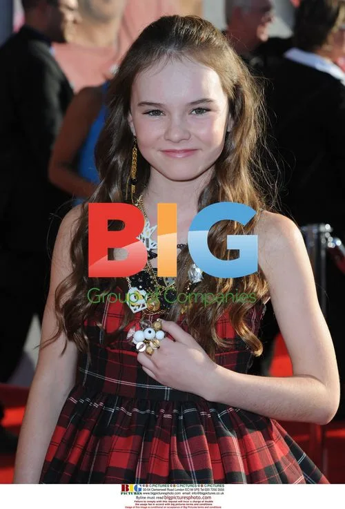 Madeline Carroll at 'Swing Vote' Premiere