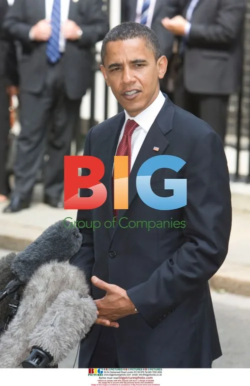 Obama leaves 10 Downing St after talks