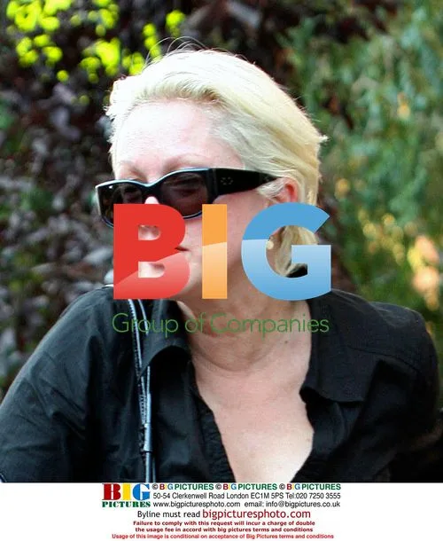 Cyndi Lauper has dinner with family