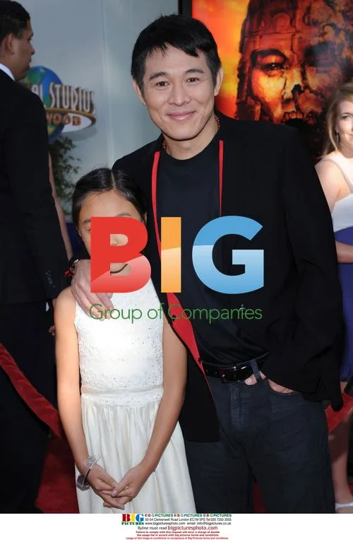 Jet Li and daughter Jane at 'The Mummy' premiere
