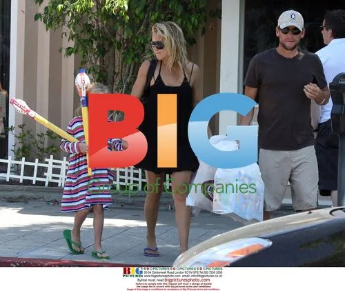Kate Hudson and Lance Armstrong Shop for Kids