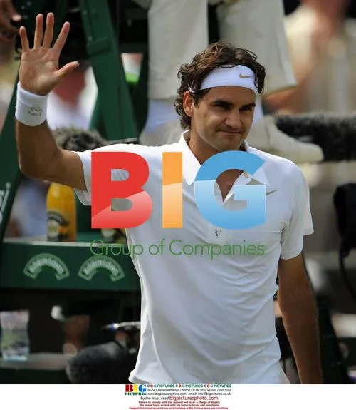 Roger Federer Celebrates Wimbledon 4th Round Win
