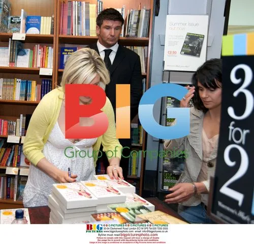 Abi Titmuss Book Signing in Sheffield