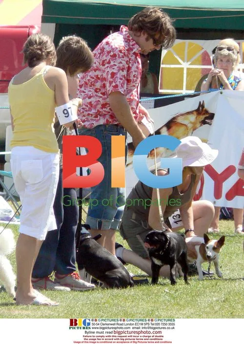 Celeb family at dog show