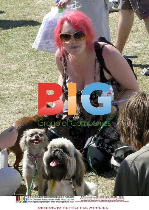 Celeb family at dog show