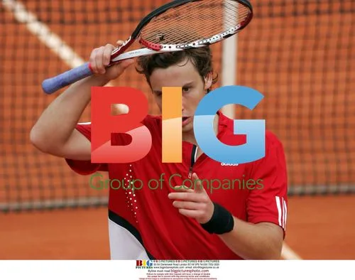 Ernests Gulbis loses to Novak Djokovic at French Open