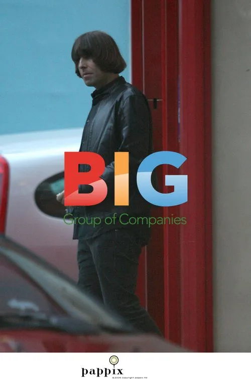 Liam Gallagher Running Errands in London