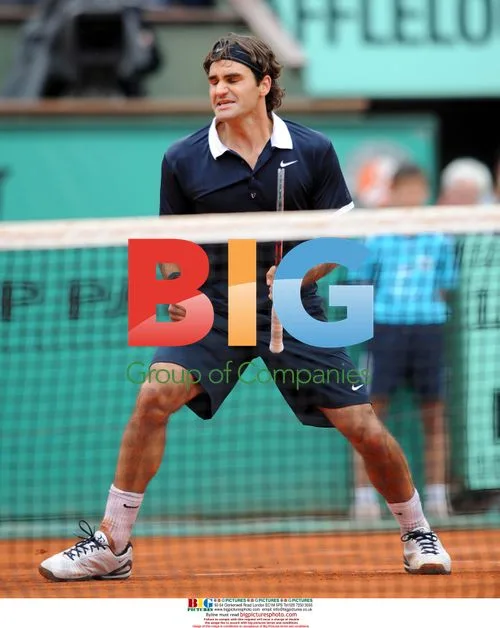 Roger Federer celebrates French Open semi-final win