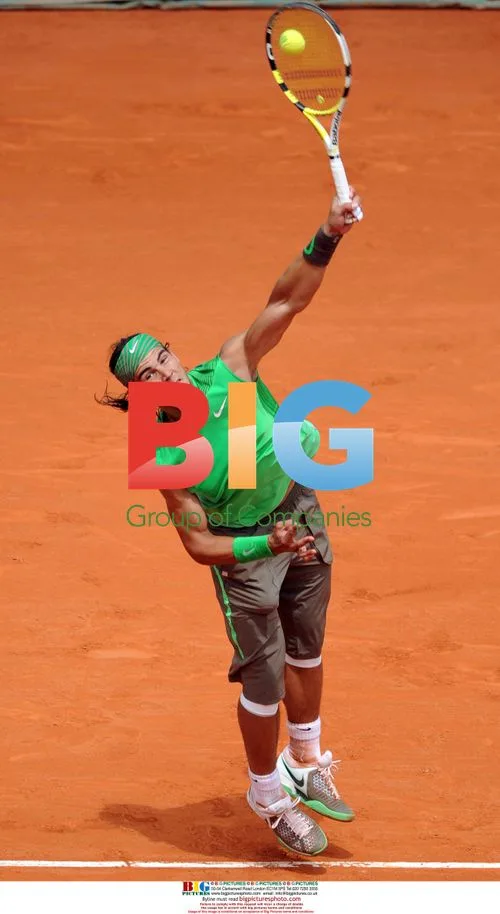 Nadal defeats Djokovic at 2008 French Open
