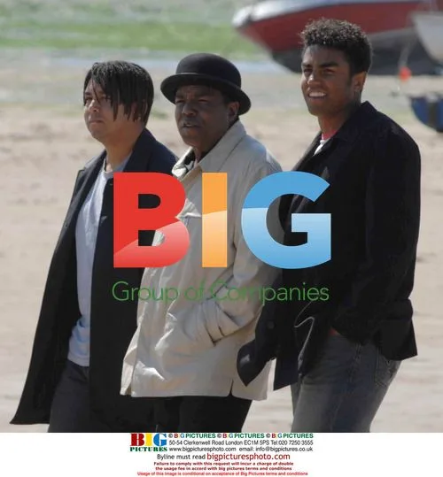 Jacksons Filming Reality TV in England