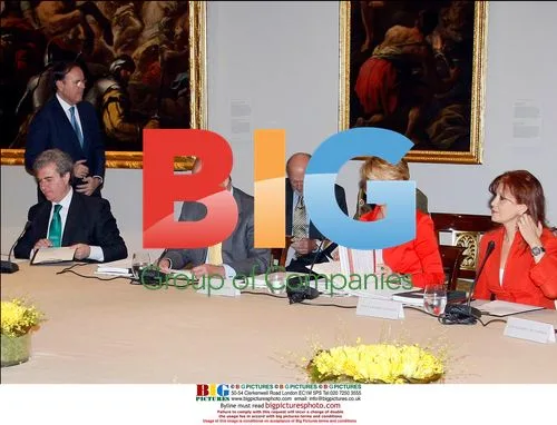 King Juan Carlos meets Prado Museum board