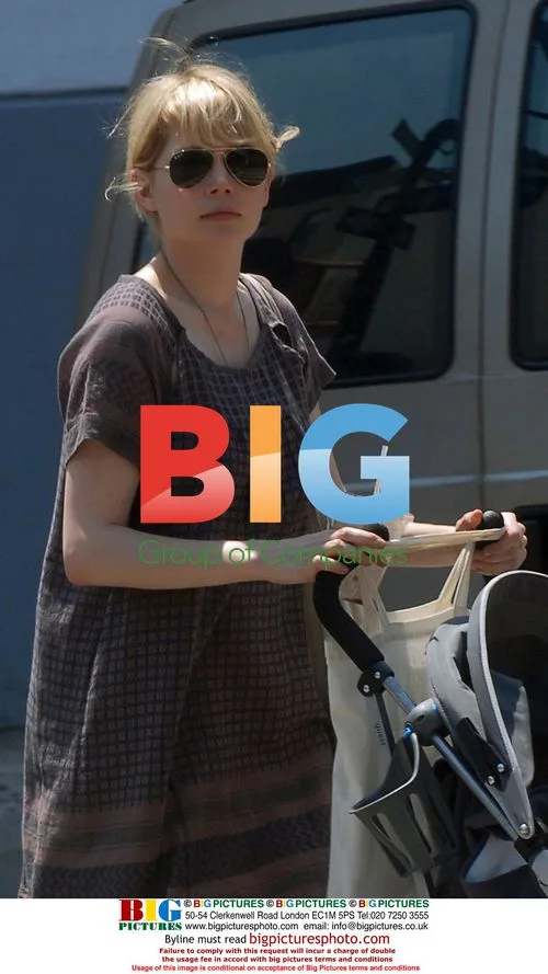 Michelle Williams and Daughter Stroll in Brooklyn