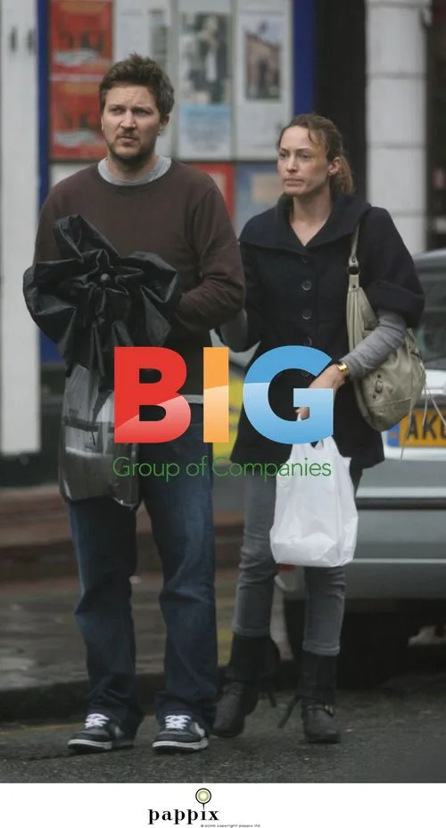 Fun Lovin Criminals member with girlfriend