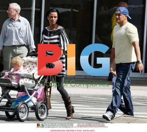 Katie Price Celebrates 30th Birthday in Australia