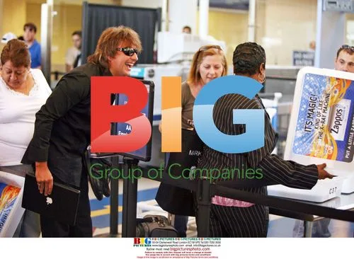 Richie Sambora Departs LAX in Good Spirits