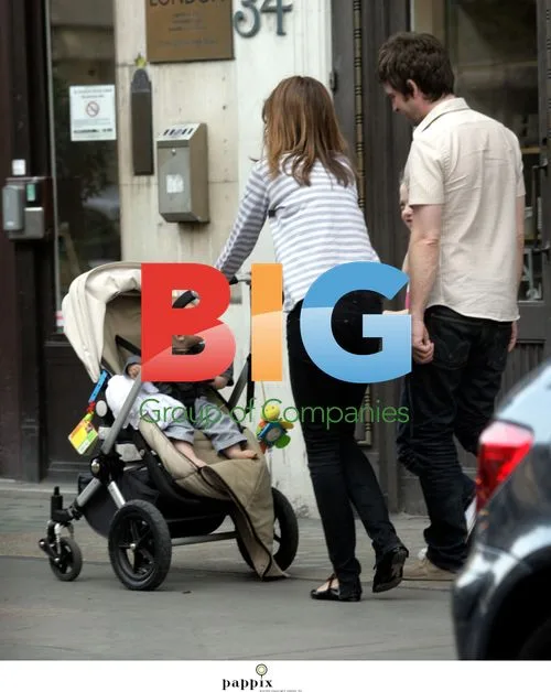 Poogy, Noel Gallagher, and Family Out Shopping