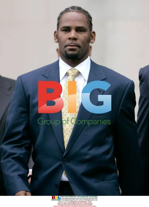 R. Kelly acquitted in child pornography trial