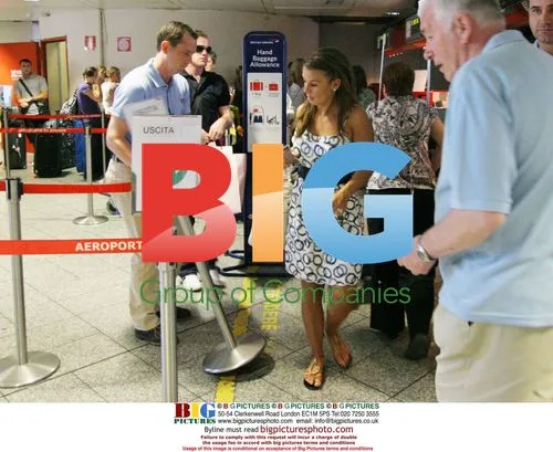Rooneys Head to Airport After Italian Wedding