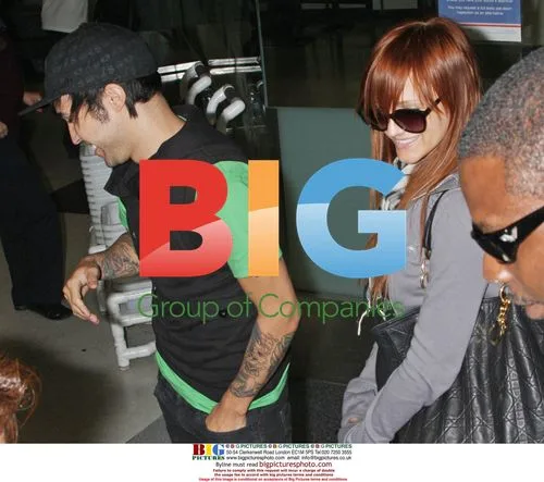 Ashlee Simpson and Pete Wentz Depart LAX