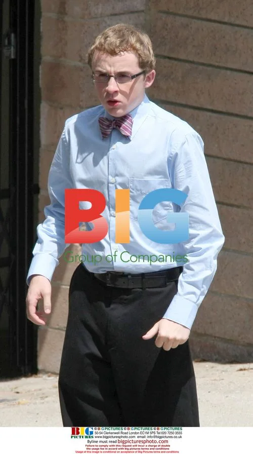 Kevin Covais on Labor Pains set