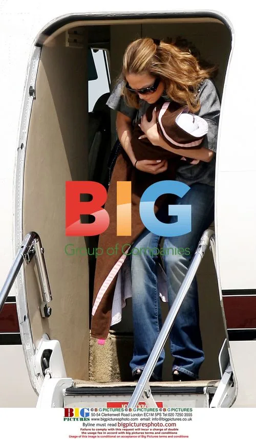 Jennifer Lopez and family arrive in Belgium