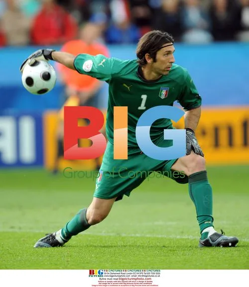 Gianluigi Buffon - Italy vs Romania Euro 2008