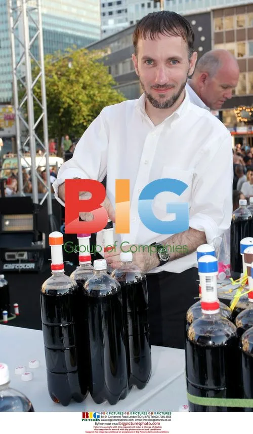Coca-Mentos Explosion in Paris