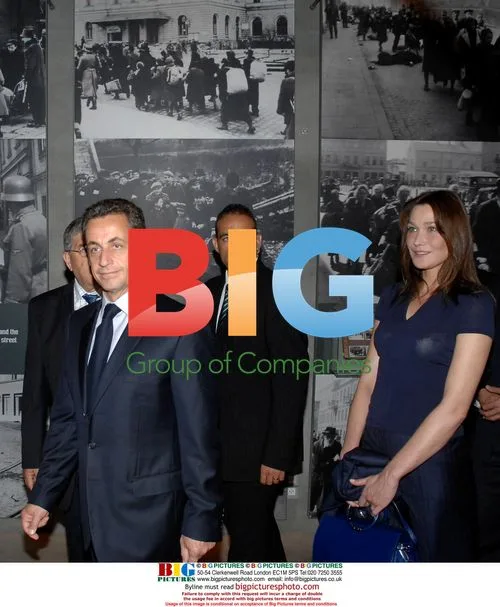 Sarkozy and Carla Bruni-Sarkozy at Yad Vashem
