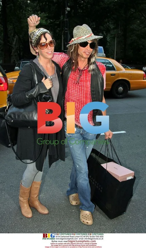 Steven Tyler Returns to Hotel After Rehab