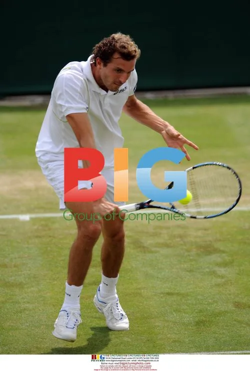 Julien Benneteau Loses 1st Round at Wimbledon