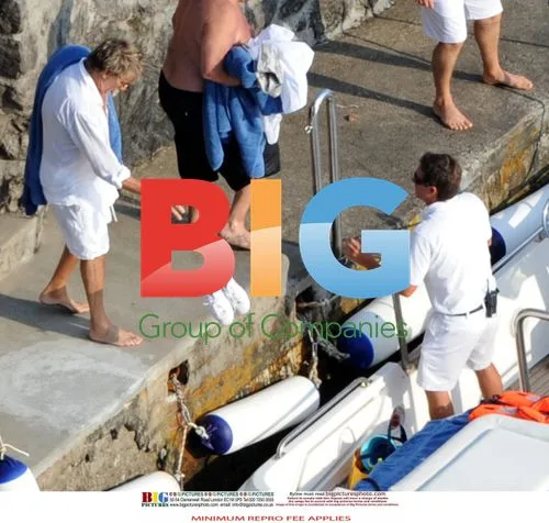 Rod Stewart and Penny Lancaster in Positano