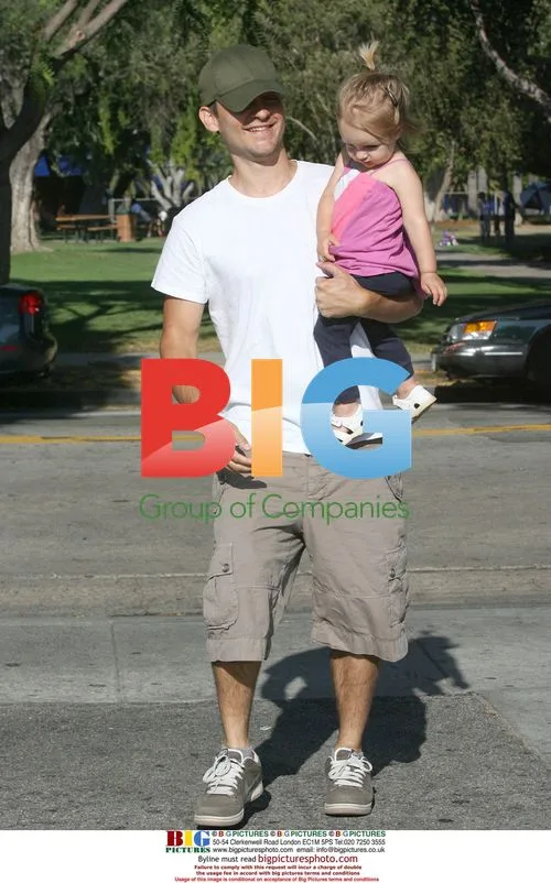 Tobey Maguire and Daughter Ruby at Park