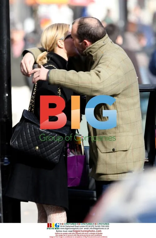 Denise Van Outen and Johnny Vaughan reunited on Capital radio