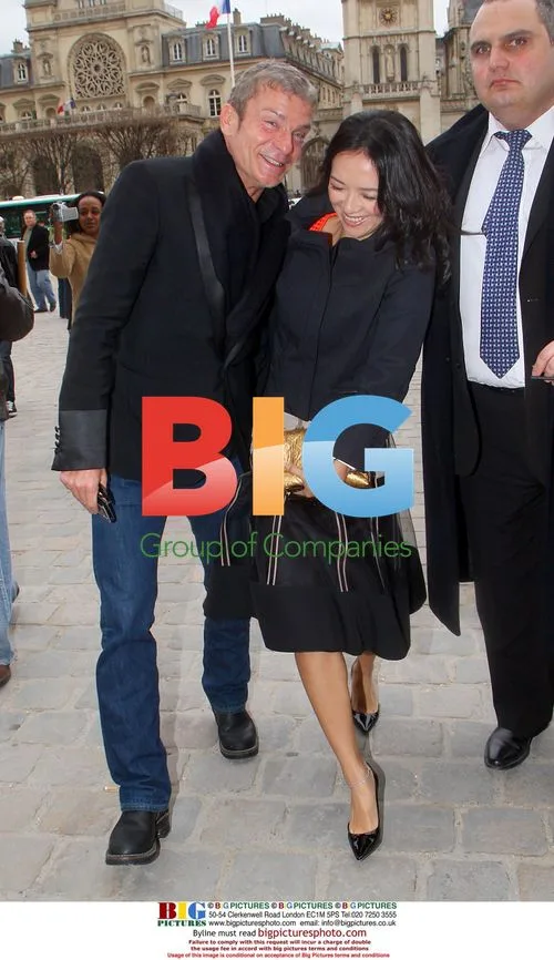 Gong Li at Louis Vuitton Fashion Show