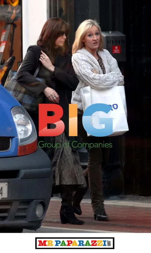 JK Rowling Out Shopping in Dublin