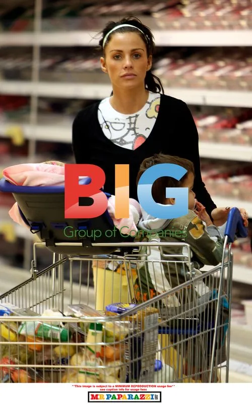 Katie Price Grocery Shopping with Kids