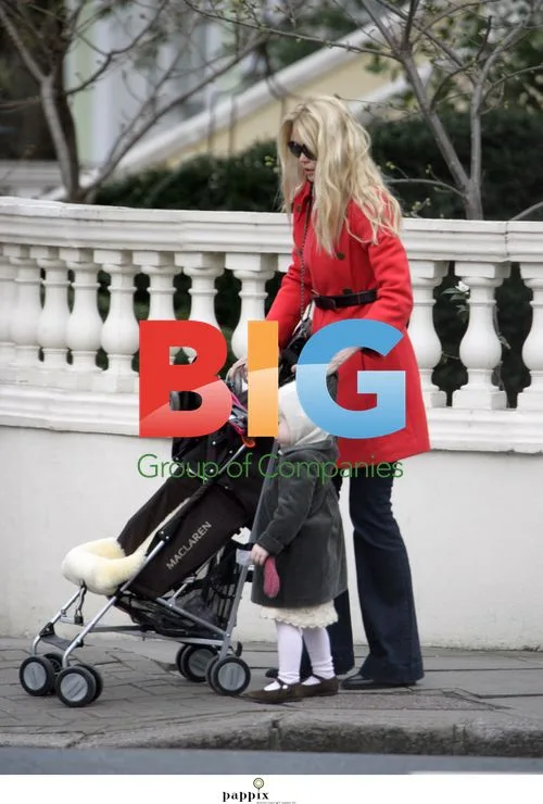 Supermodel Claudia Schiffer and Daughter Clementine