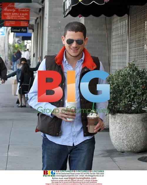 Wentworth Miller Smiles After Starbucks