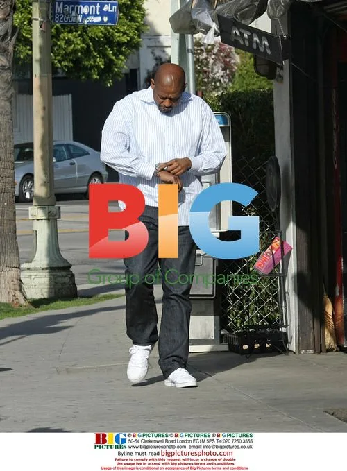 Oscar-winner Forest Whitaker Jaywalks, Shakes Fan's Hand