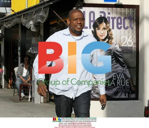 Oscar-winner Forest Whitaker crosses Sunset Blvd