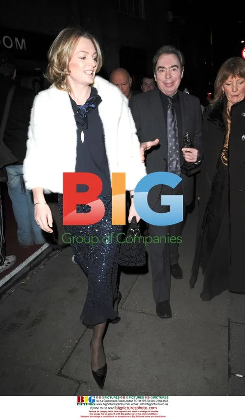 Celebrities leave Olivier Awards