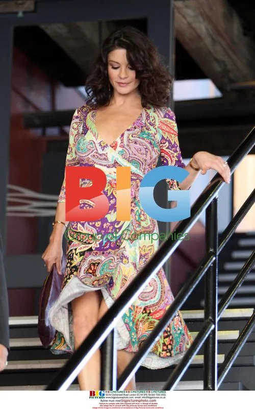 Catherine Zeta Jones Leaving Restaurant