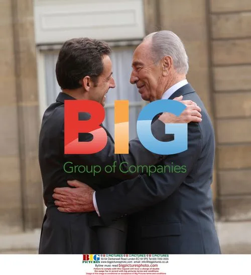 Sarkozy Meets Peres at Palais de l'Elyse