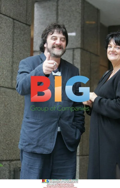 Soap stars leave Royal Gardens Hotel