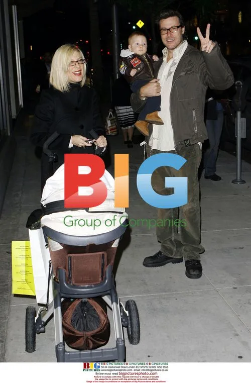 Tori Spelling and Dean McDermott with son Liam