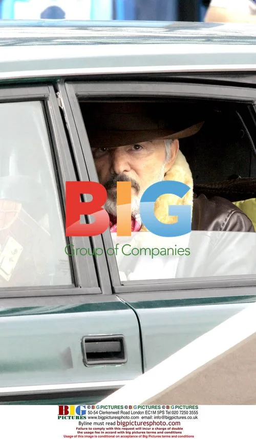 Burt Reynolds Filming 'A Bunch of Amateurs' in London