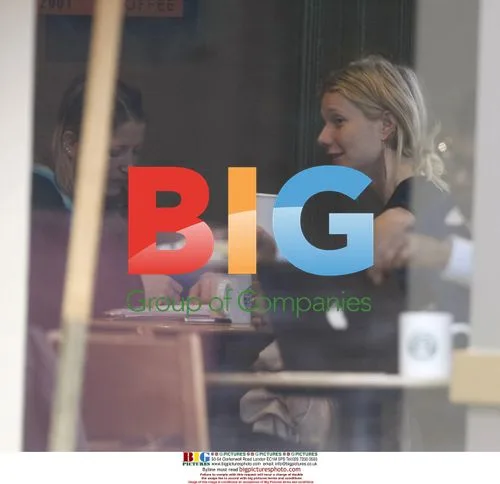 Gwyneth Paltrow stops for coffee with friend