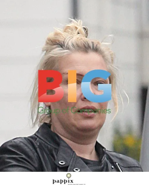 Kim Wilde Spotted Shopping in Covent Garden
