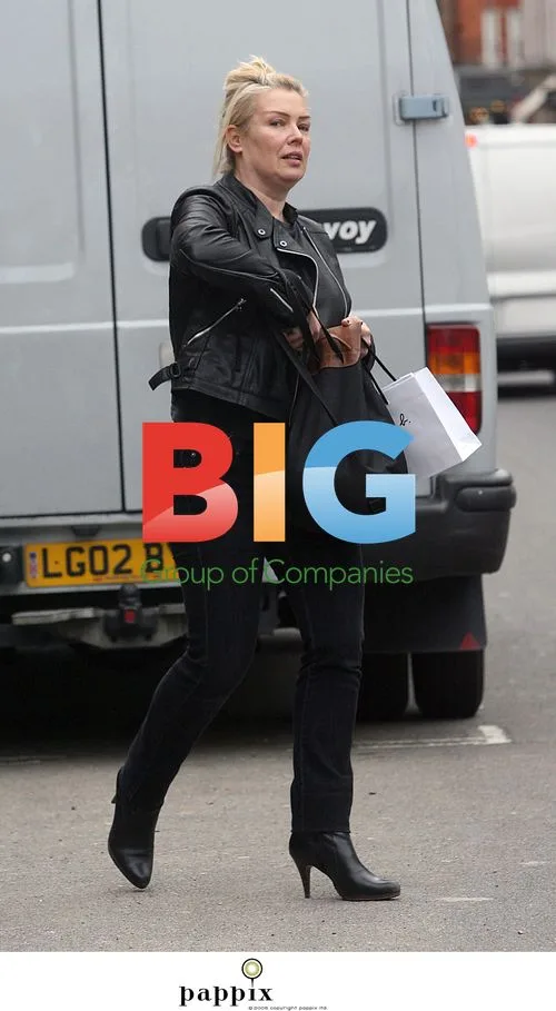 Kim Wilde spotted shopping in London