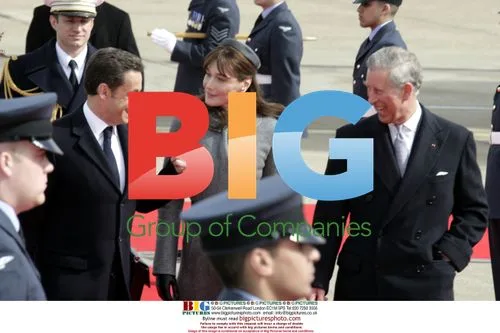 Sarkozy and Bruni arrive in London